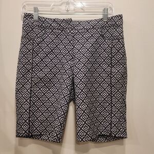 EP Pro Bermuda Golf Shorts Casual Resort Country Club Black and White - Sz 2